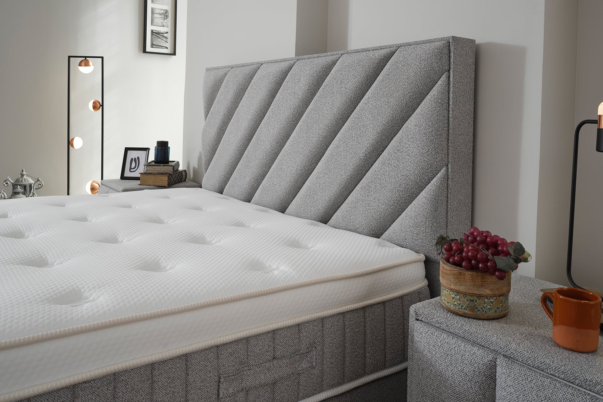 Тапицирано