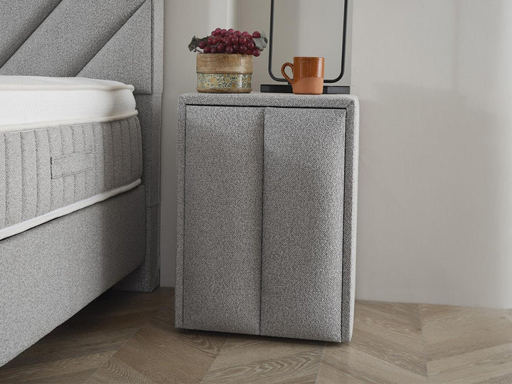 Нощно шкафче FELICITA